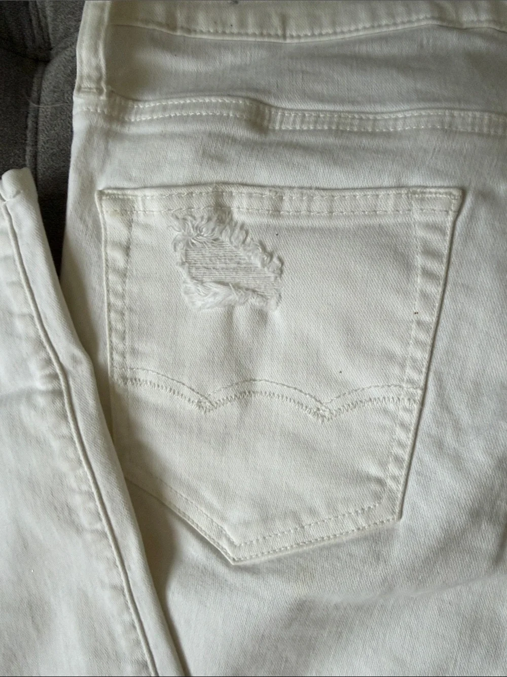 American Eagle Outfitters Extreme Flex Skinny Jeans in Off-White 30/34